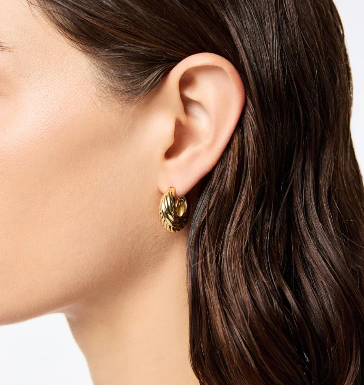 TWISTED HOOP EARRING