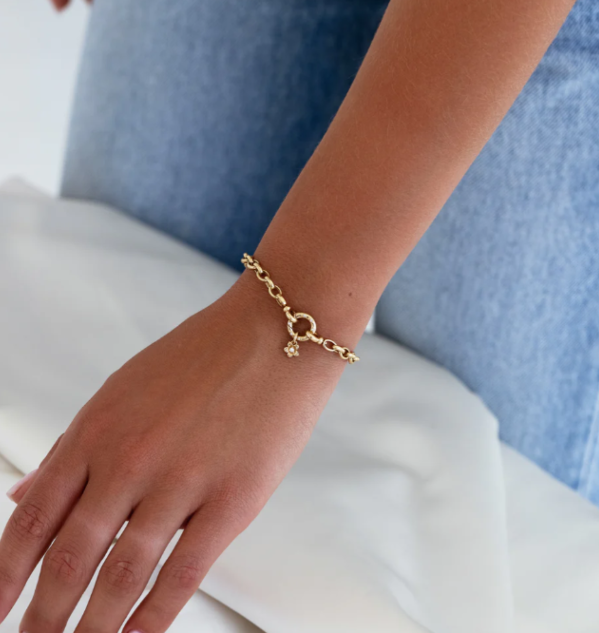 arina oval link gold chain bracelet with high shine finish