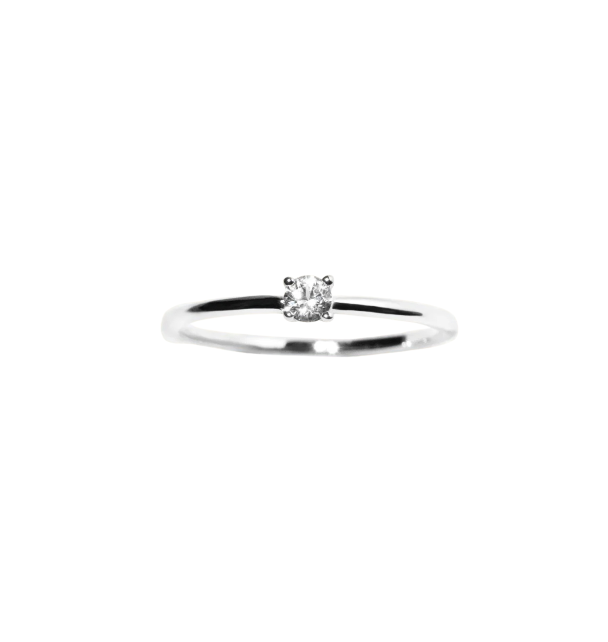 close-up of ziyara oval lab grown diamond ring in White gold