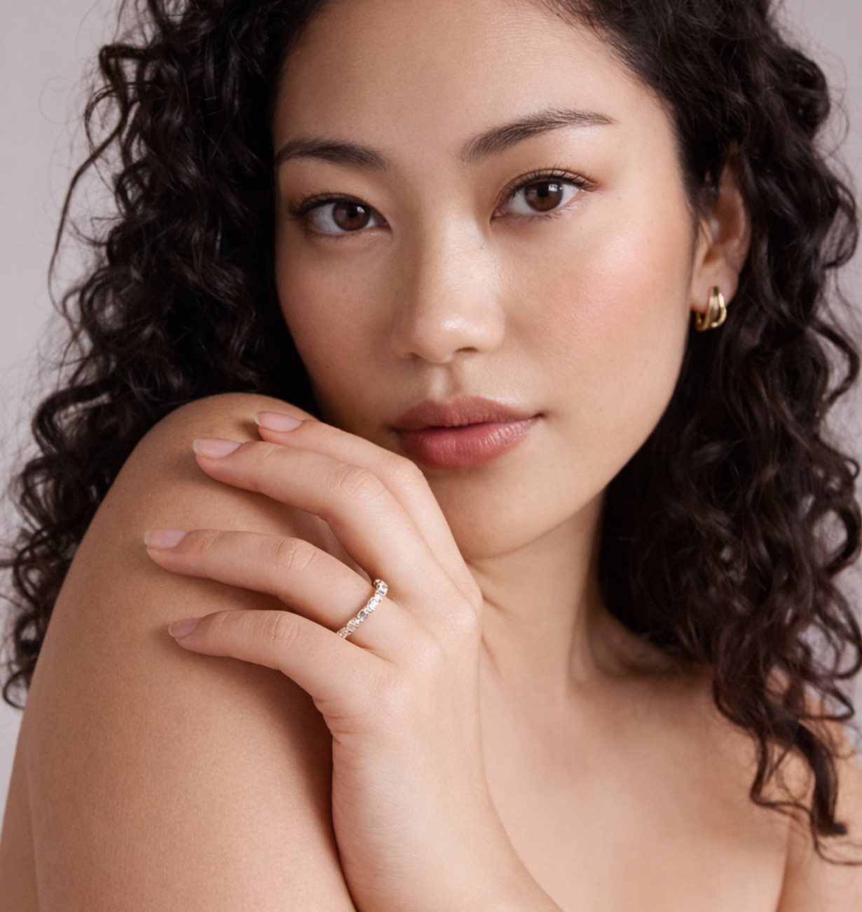 oval and emerald cut lab grown diamond band in 14k gold