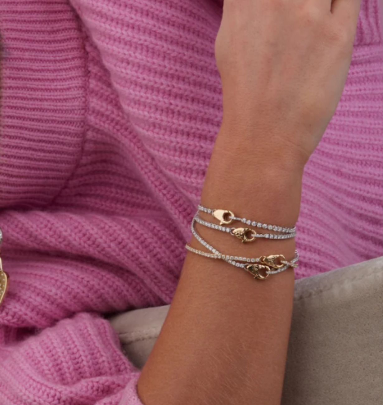 tennis lock bracelet with round lab grown diamonds
