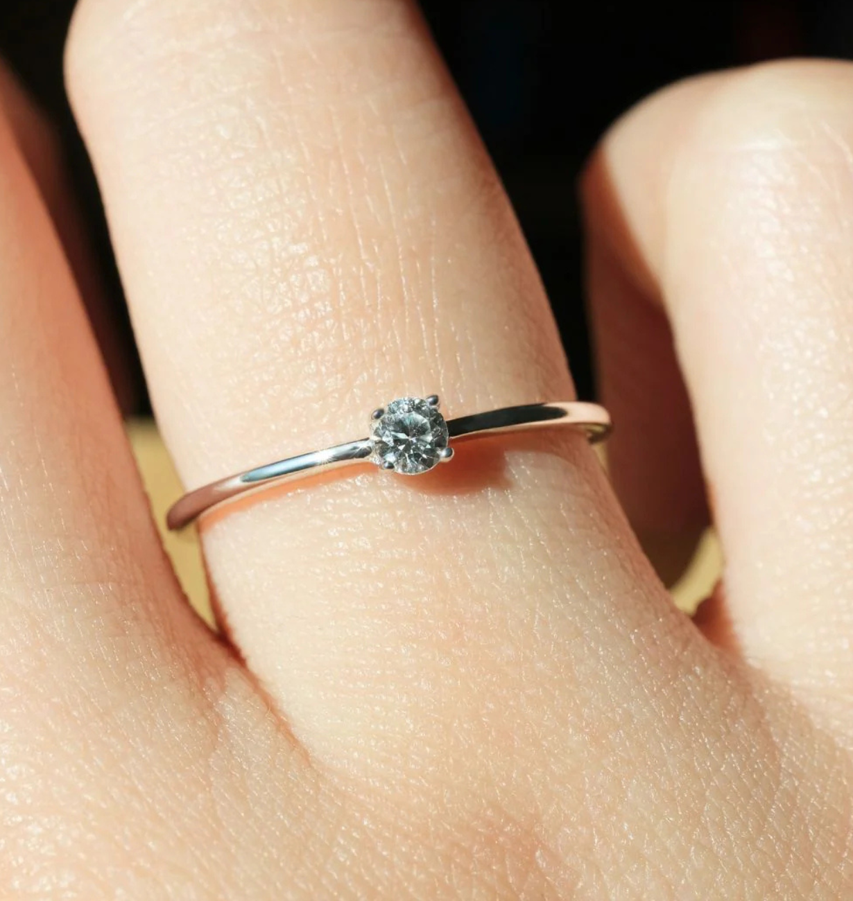 ziyara oval lab grown diamond engagement ring in 14k gold