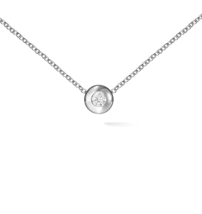 Silver necklace with a round pendant 