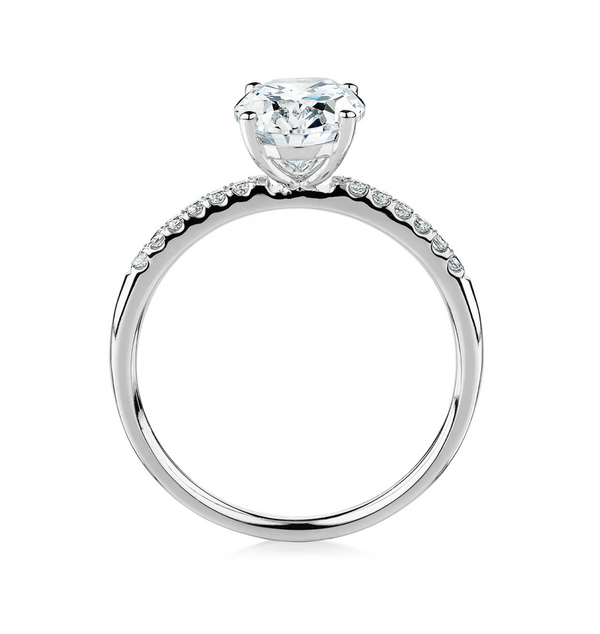 Timeless Elegance: Oval-Cut Diamond Engagement Ring