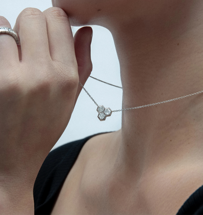 HEXARA NECKLACE