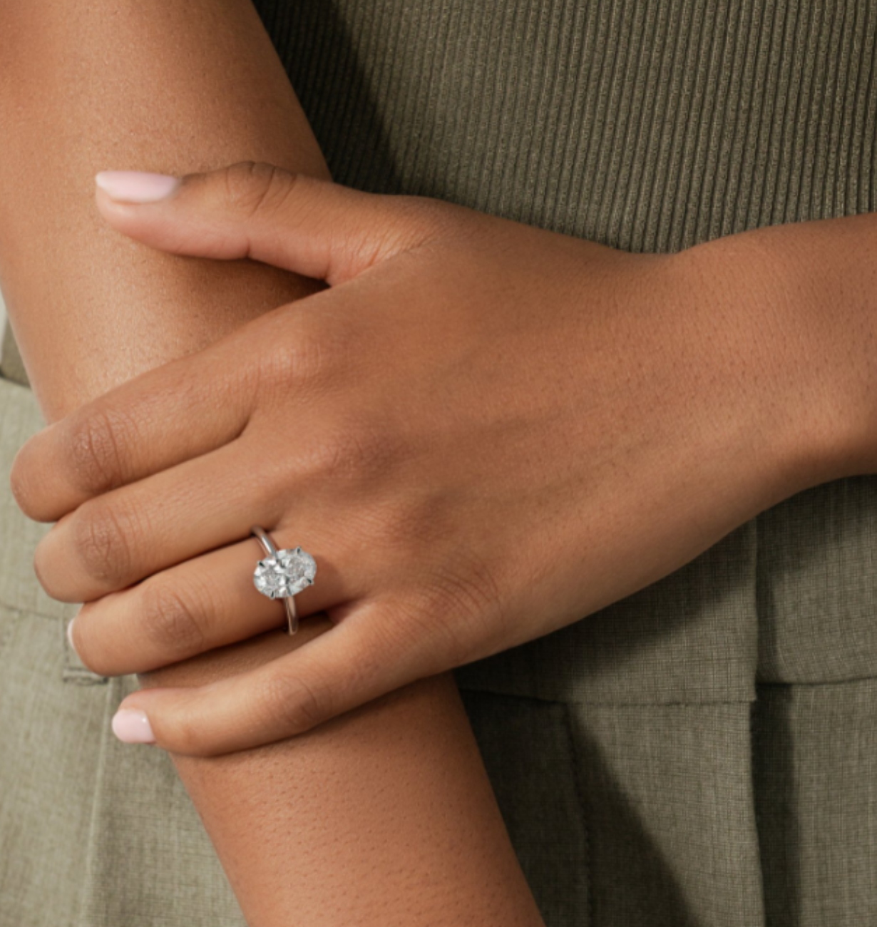 TIA OVAL ENGAGEMENT RING SET