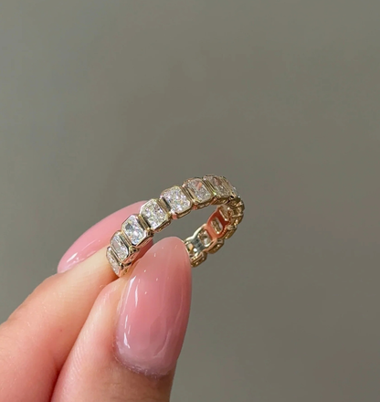 RADIANT HALF ETERNITY BAND