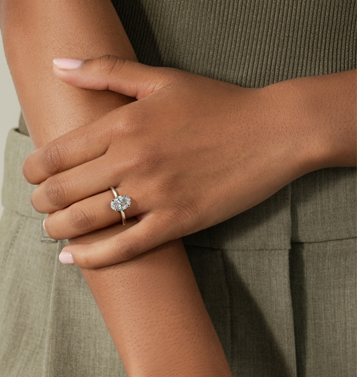 alvi oval lab grown diamond engagement ring in 18k gold