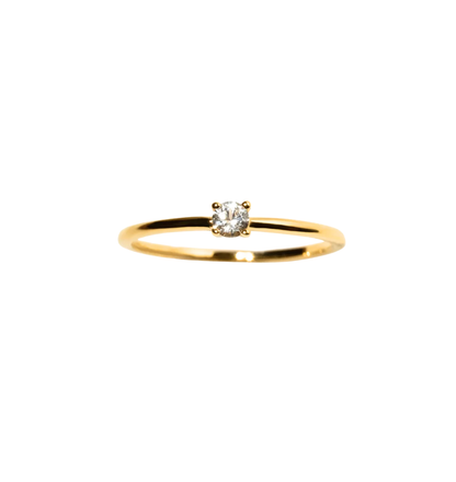 close-up of ziyara oval lab grown diamond ring