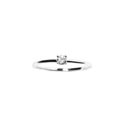 close-up of ziyara oval lab grown diamond ring in White gold