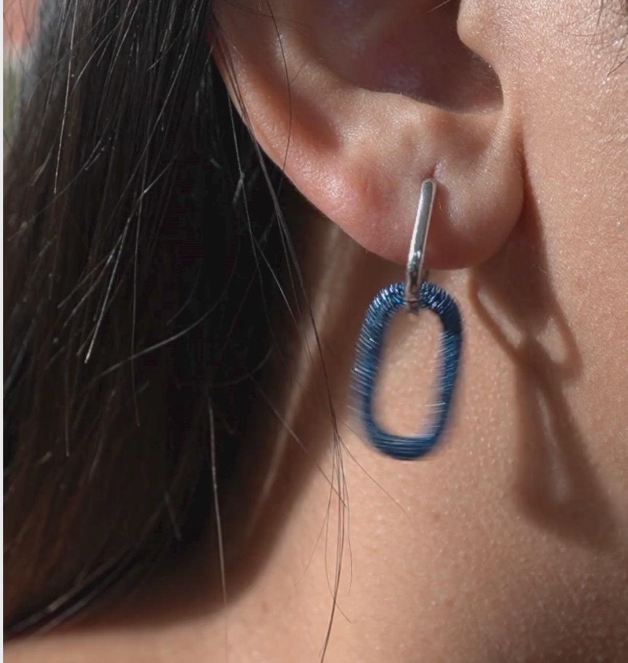 Women’s luxury link earrings – Midnight Drop style.