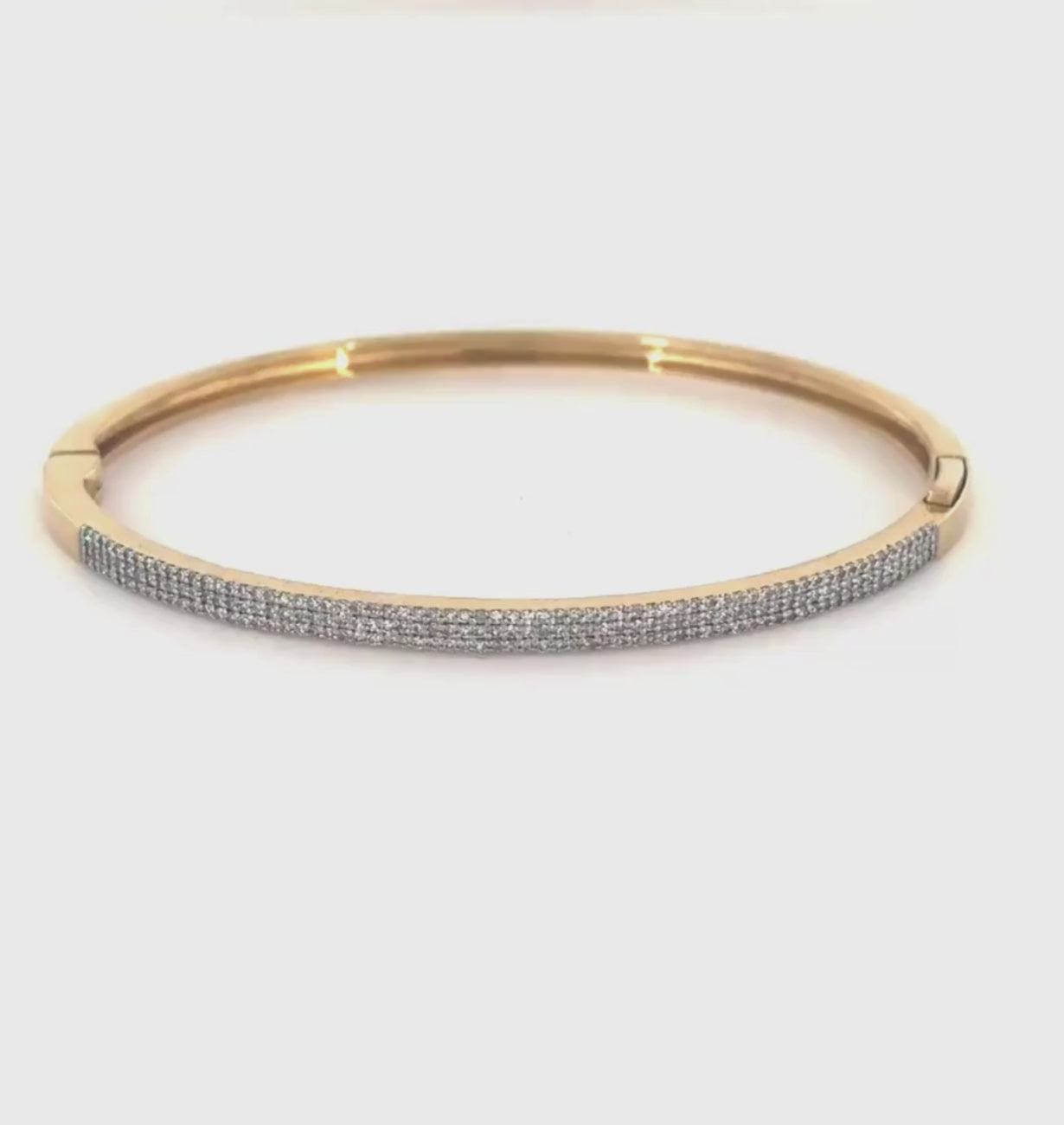 Load video: MAJA BRACELET